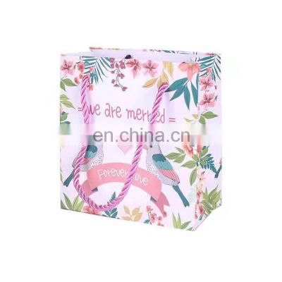 Low cost paper bag with luxury pink flower gift packaging paper bag