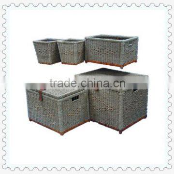 mesh laundry basket