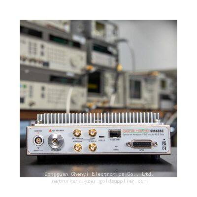 Signal Hound SM435C Analisador de Espectro em Tempo Real de 100 kHz a 43,5 GHz com Receptores de Monitoramento 10GbE photo-5