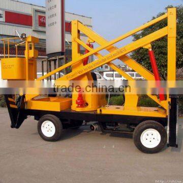 Hydraulic vehicle mounted boom lift