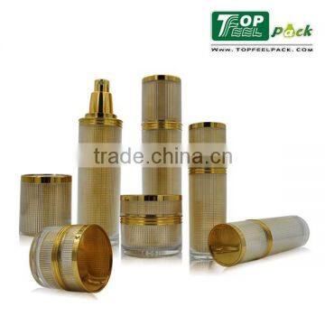 High Quality Cosmetic Packing Set with Acrylic Cap and Spray Pump