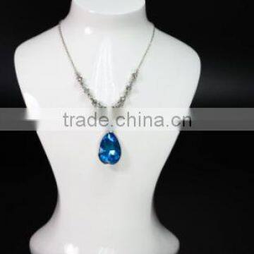 AN276 ANPHY Unique Resin PFM Portrait Stand Show Necklace Drop Pendants Jewelry Holder Display White 18*14.5*25cm 666g