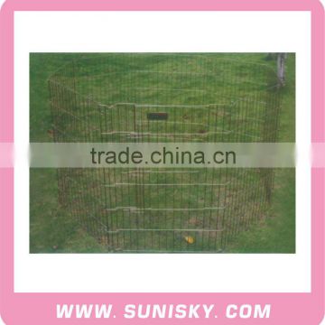 Portable wire mesh dog exercise fence