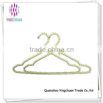 Garment usage plastic material display skirt hanger