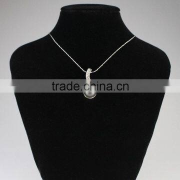 rhinestone 18k black pearl necklace