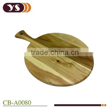 round wooden pizza board