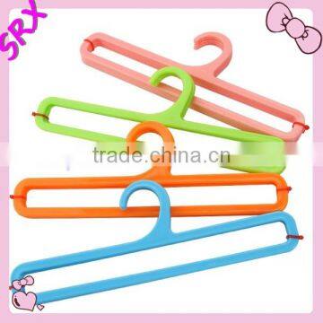 Customized Top Selling Reasonable Price Plastic Foldable Clothes Hanger, Expandable Clothes Hanger