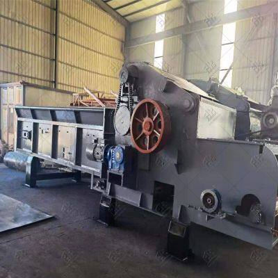 Wood Crusher for Grinding Pine, Oak, and Hardwood Branches