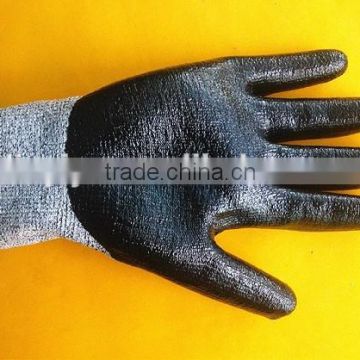 Smooth nitrile coated level 5 cut resistant gloves, anti cut gloves