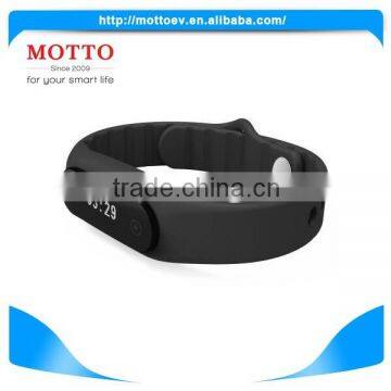 2016 Waterproof Sports Bluetooth Vibrating Alarm Clock Bracelet