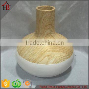 Wooden flower pot with finish pattern design