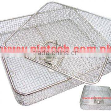 FULL WIRE MESH BASKET WITH HINGED REMOVABLE LID