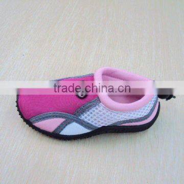 Children cute and fashionable aqua shoes