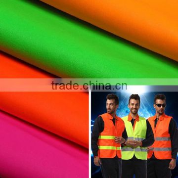 Fluorescent twill fabric for cleaner uniform