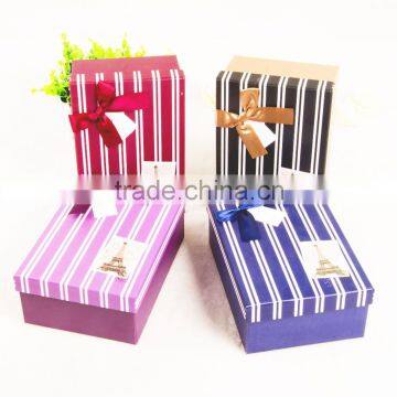 Apparel packaging paper box with greeting card