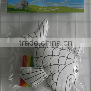 Store More New Design Simple Craft Toy Fish Shape Color Doll