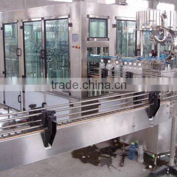 automatic machine for bottling water