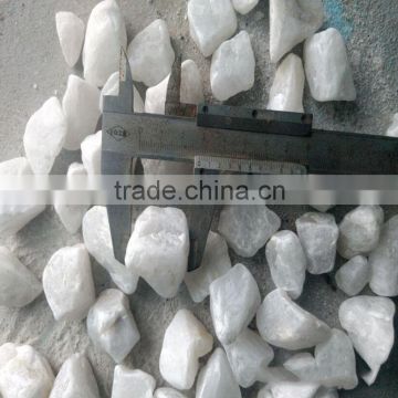 Free sample natural stone white black green mixed color silica quartz gravel