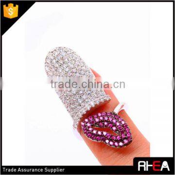 Fashion crystal jewelry lip design nail ring,wholesale full crystal lipstick nail ring