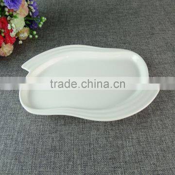 White Porcelain Unique Shaped Dessert Plates photo-2