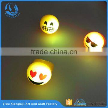 2017 hot new products light up led flashing emoji soft jelly ring