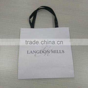 Shenzhen China supplier ribbon handle gift box bags