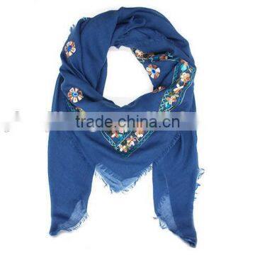 Hot Sale Square Headscarf Pure Cotton Embroidery Shawl Scarf Muslim Hijab Scarf for Women photo-5