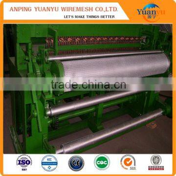 good price hot dip galvanizing wire mesh welding machine in roll from China