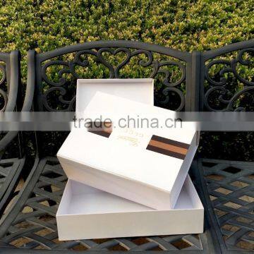 Eco-friendly foldable gift packaging box for luxury clothing