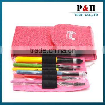 Cosmetic brushes pouch and makeup brush roll