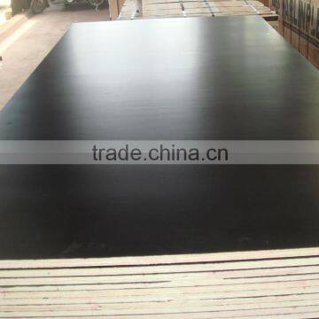 China Linyi construction plywood. poplar core, 18mm black film faced plywood