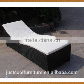 Mordern Wicker Sun Bed Lounge Rattan Garden Furniture