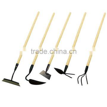 garden fork, garden rake, garden hoe
