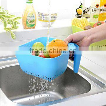Plastic square Vegetable fruit Strainer Draining Basket with Handle