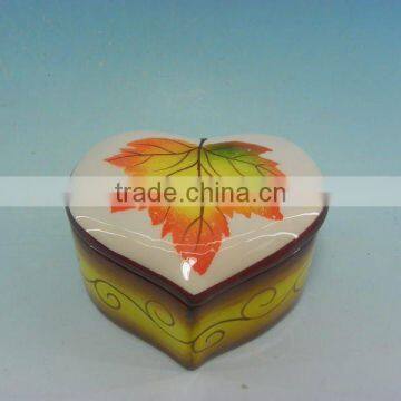 GLAZED HEART SHAPE CERAMIC JEWELLERY BOX