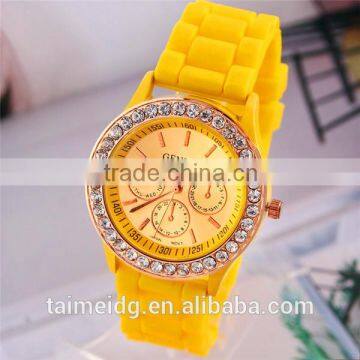 Alibaba suppliers wholesale rhinestone fashion watch