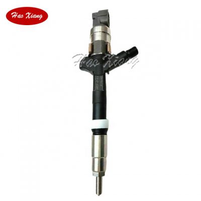 Haoxiang cars Common Rail Diesel Engine spare parts Diesel Fuel Injector Nozzle 23670-30030 For TOYOTA HILUX 2.5 D4D DENSO