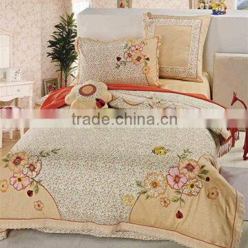 Embroidery Flower Bedding Cotton Child Duvet Cover Bed Set 205TC In Yellow Color