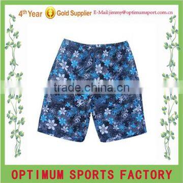 Surfing beach shorts/board shorts