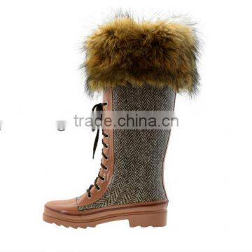 Lace-up lady rubber rain boots with fur covered