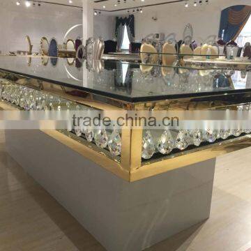 New Design Golden Glass Top Wedding Table With Crystal photo-3