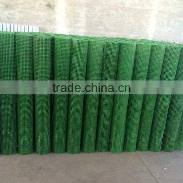 Hot Sale Plastic Coated Welded Wire Mesh Fencing photo-2