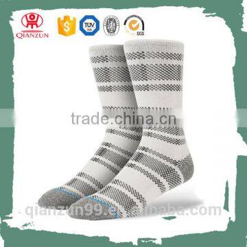 Custom mens fashion dress socks cotton wholesale