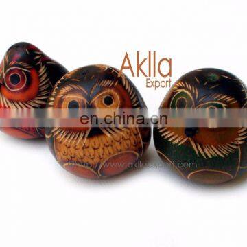 Handmade Peruvian Owls Made of Carved Gourd photo-2