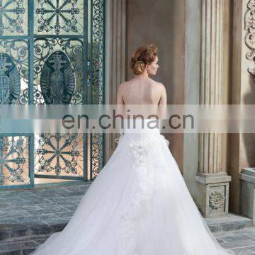 Modern Sleeveless Sweetheart Lace Applique Hand-made Flower Wedding Dress White photo-5
