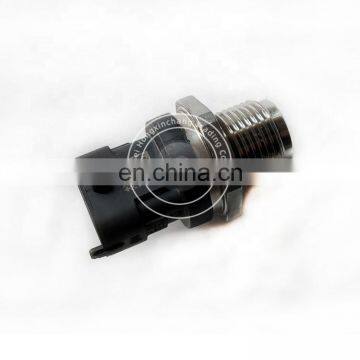 Diesel Engine Fuel Common Rail Pressure Sensor 5297640 5261237 4937283 4929611 0281006327