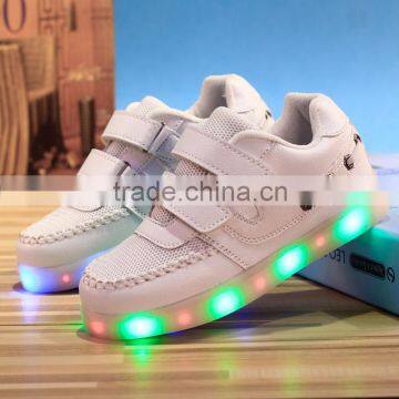 2016 Unique New Design Top Grade led Light Kids Shoes Soccer Shoes for Kid