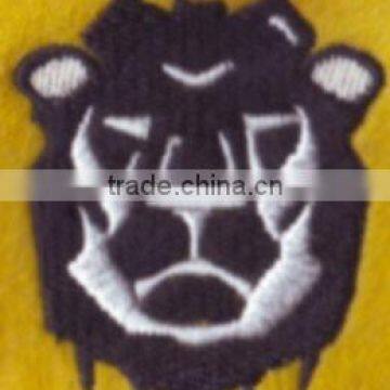 Embroideried high quality lion head patches sew-on felt.