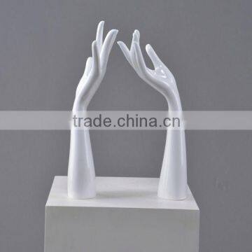 New Design Frp Female Jewelry Ring Stand Mannequin Hand for Display photo-4