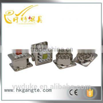 GT5030 Set auger chess pieces square Two layers of zinc alloy her grinding OEM